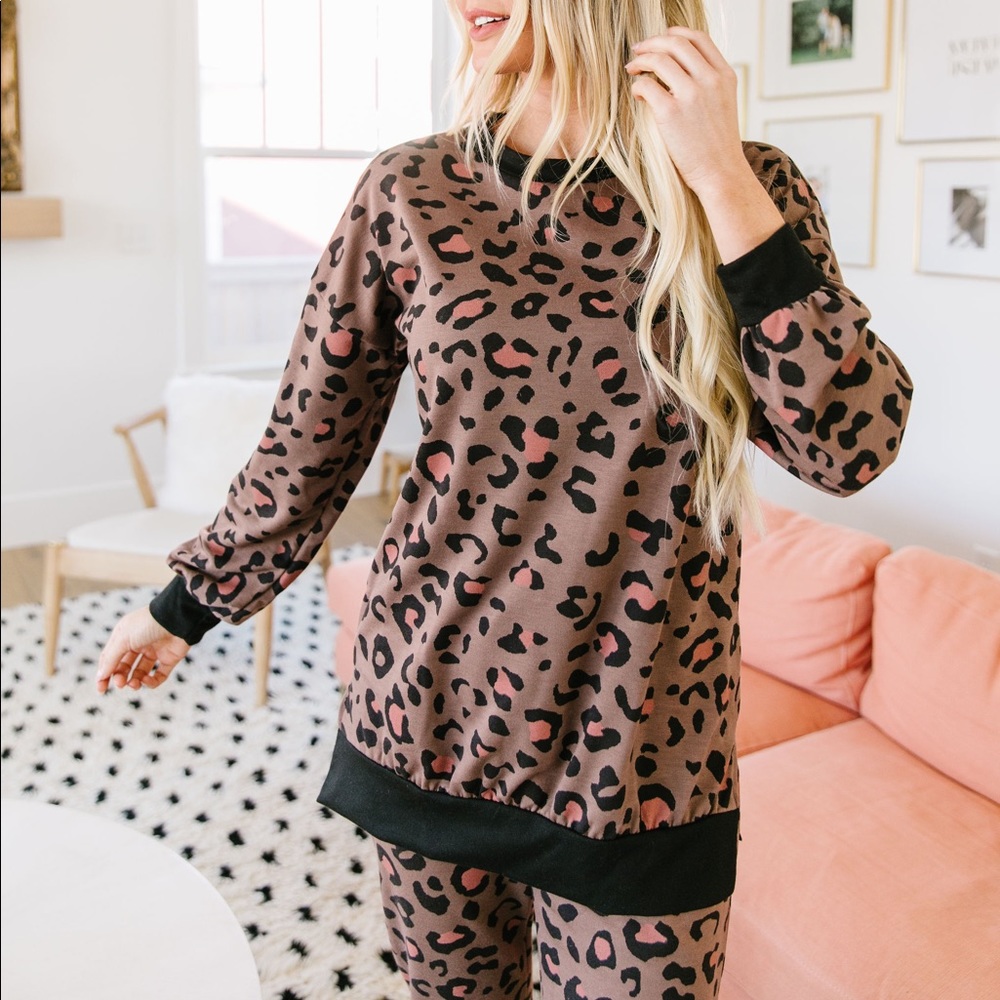 Spot of Pink Leopard Joggers - Picture 5 of 6